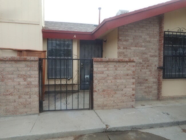 property at 618 White Cliffs Dr