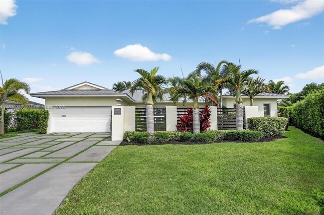4907 Holly Dr in Tamarac, FL - Building Photo - Building Photo