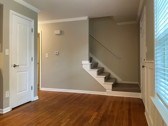 2575 Olde Hill Ct N in Columbus, OH - Building Photo - Building Photo