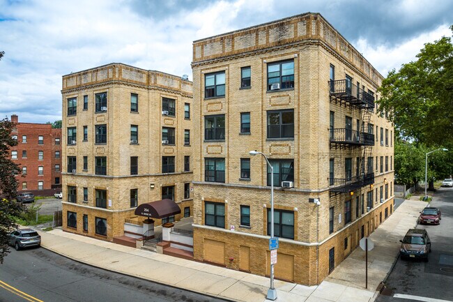 Grove House Apartments