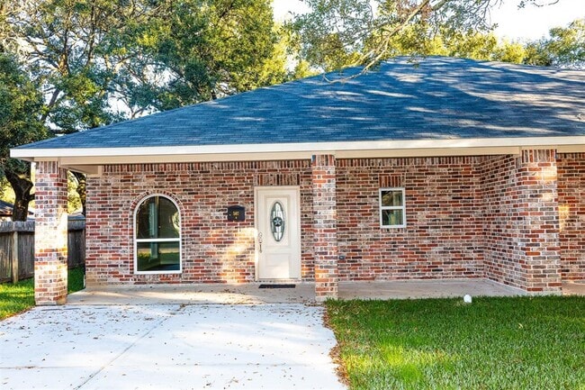 property at 507 E Foley St