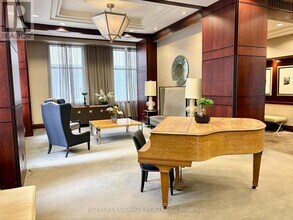 35 Balmuto St in Toronto, ON - Building Photo - Building Photo