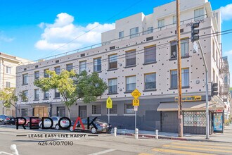 692 Valencia St, Unit 307 in Los Angeles, CA - Foto de edificio - Building Photo