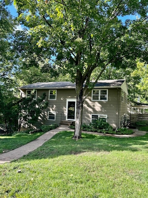 property at 301 Walker Ave N