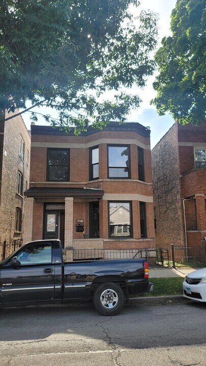 3317 S Union Ave, Unit 2nd floor in Chicago, IL - Building Photo