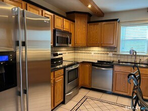 15 Ferris Ave in Norwalk, CT - Building Photo - Building Photo