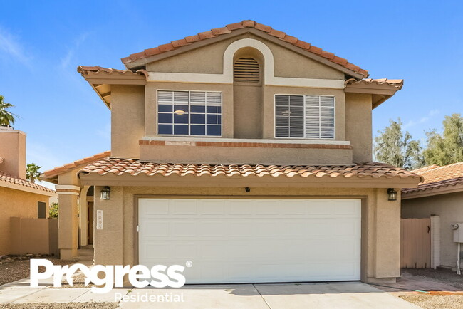 property at 4005 E Woodland Dr