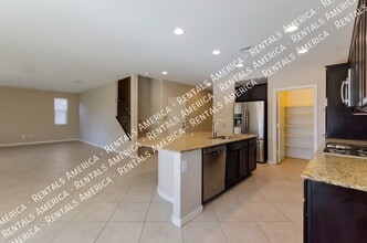 11348 E Fleeting Sunset Trail, Unit 307 in Tucson, AZ - Building Photo - Building Photo