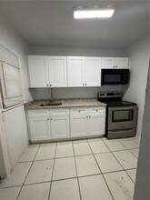 935 NW 65th St in Miami, FL - Building Photo - Building Photo