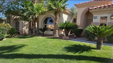 351 Arbor Garden Ave in Las Vegas, NV - Building Photo - Building Photo