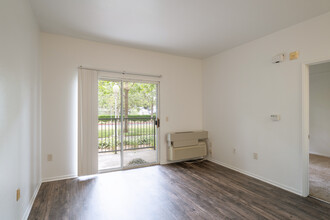 Bay View Vista in Vallejo, CA - Building Photo - Interior Photo