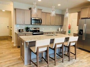 8637 River Ridge Dr in Charlotte, NC - Building Photo - Building Photo