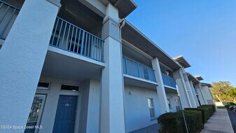 180 Portside Ave in Cape Canaveral, FL - Building Photo