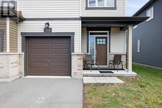 318 Guppy Grv in Ottawa, ON - Building Photo - Building Photo