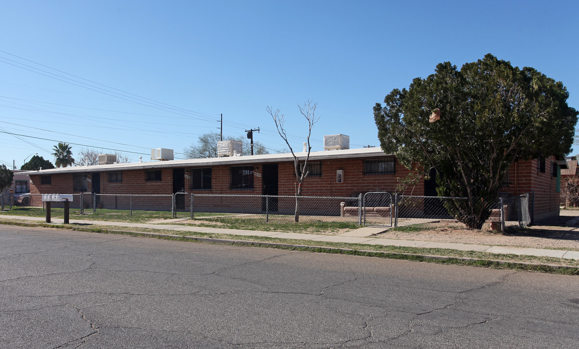 4842-4850 S Liberty Ave in Tucson, AZ - Building Photo