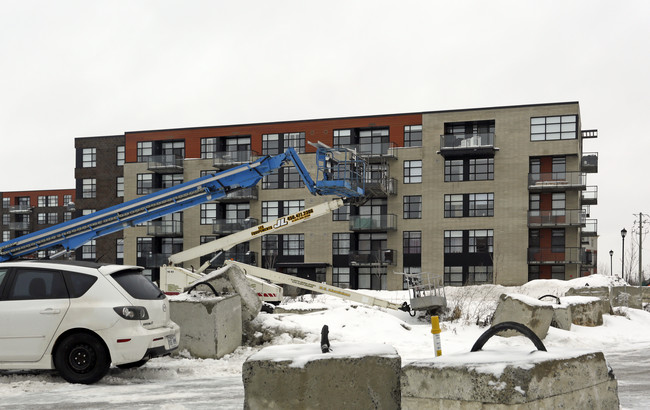 Onze de la Gare in Les Coteaux, QC - Building Photo - Building Photo