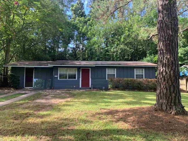 1923 Karen Ln in Tallahassee, FL - Building Photo - Building Photo
