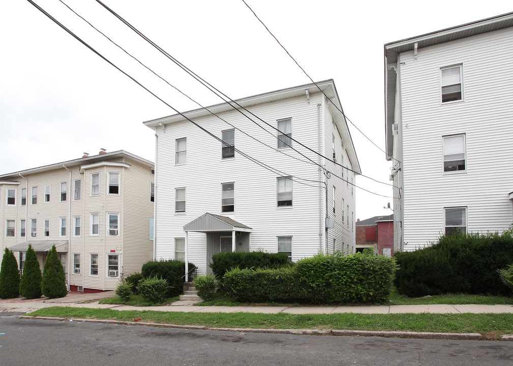 72-76 Smith St in New Britain, CT - Building Photo