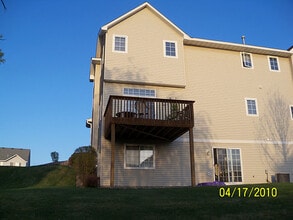 8925 Olive Lane North in Maple Grove, MN - Building Photo - Building Photo