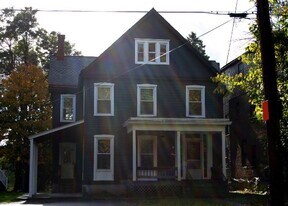 527 W Water St, Unit A in Elmira, NY - Building Photo
