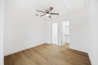 8120 De Priest St in Houston, TX - Building Photo - Building Photo