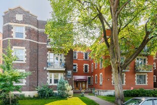 52 Academy Ch in Westmount, QC - Building Photo