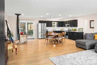 73 The Old Run Rd in Fairview, NC - Building Photo - Building Photo