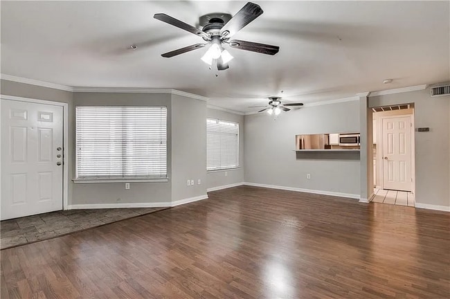 501 W 26th St, Unit 120 in Austin, TX - Building Photo - Building Photo
