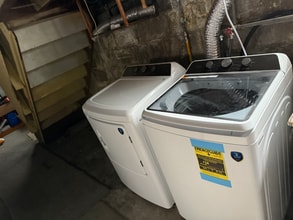 369 Potters Rd, Unit Apartment 1 in Buffalo, NY - Foto de edificio - Building Photo