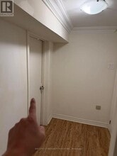 34 Clovercrest Rd in Toronto, ON - Building Photo - Building Photo