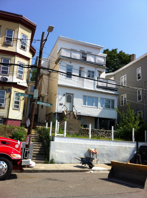 1148 Bennington St, Unit 1 in Boston, MA - Building Photo - Building Photo