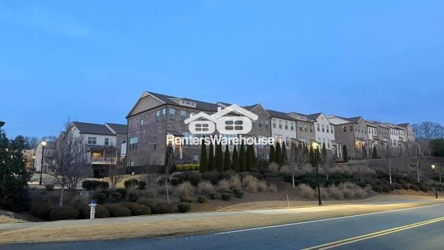 328 Commons Ave in Woodstock, GA - Building Photo