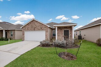 14324 Gila Crossing in San Antonio, TX - Building Photo - Building Photo