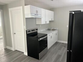 926 NW 17th Ave in Ocala, FL - Building Photo