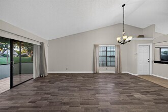 489 Hardwood Pl in Boca Raton, FL - Foto de edificio - Building Photo