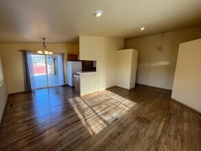 3312 NE Hoona Dr in Bend, OR - Building Photo - Building Photo