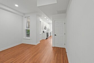 324 E 23rd St in Baltimore, MD - Building Photo - Building Photo