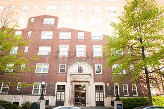 Wellington Apartments in Pittsburgh, PA - Foto de edificio - Building Photo