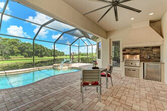 13819 Swiftwater Way in Lakewood Ranch, FL - Building Photo - Building Photo