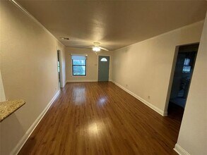 845 Northwood Rd in Fort Worth, TX - Building Photo - Building Photo
