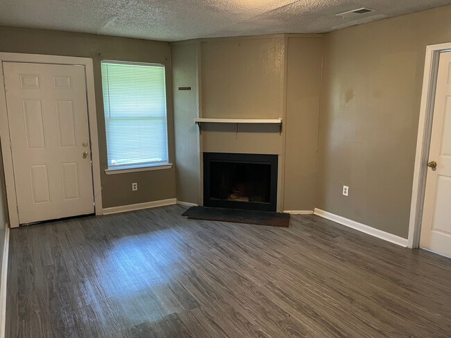 8255 Ned Ave-Unit -8255 Ned Ave. Unit D in Baton Rouge, LA - Building Photo - Building Photo