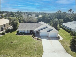 6113 Deer Run, Unit 364 in Ft. Myers, FL - Building Photo - Building Photo