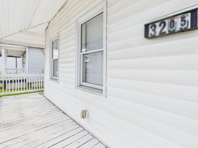 3205 Hull Street Rd in Richmond, VA - Building Photo - Building Photo