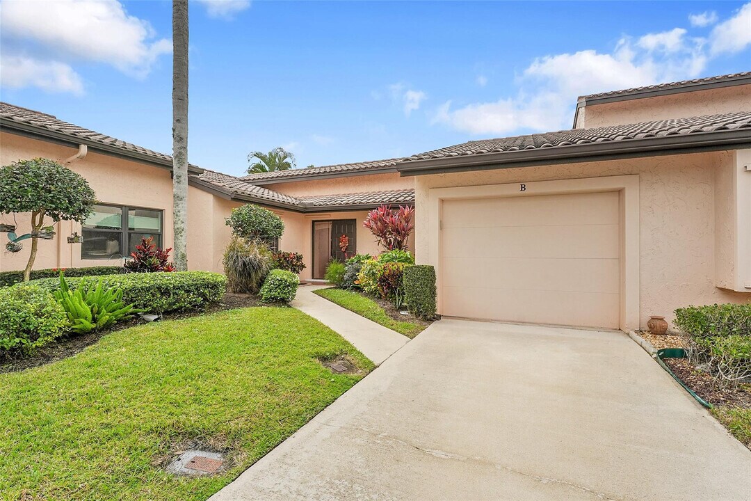 3584 SW Quail Meadow Trail in Palm City, FL - Building Photo