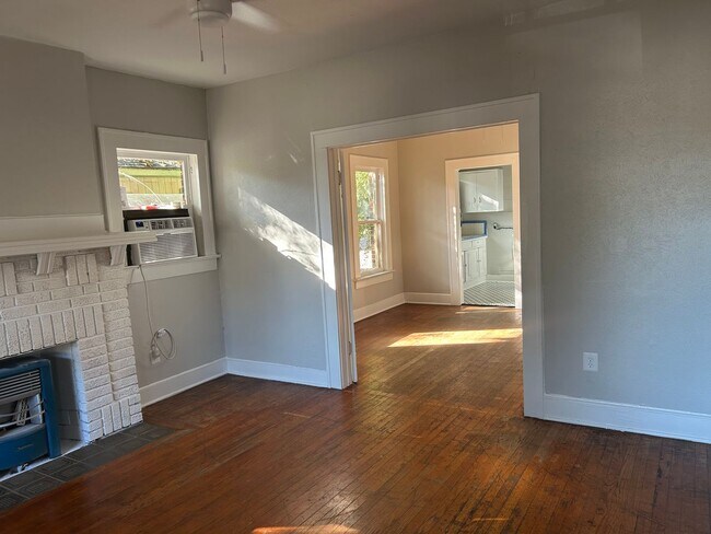 909-911 Sunset Ave in Dallas, TX - Building Photo - Building Photo