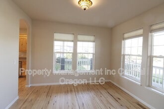 3721 SW Tommy Armour Ln in Redmond, OR - Building Photo - Building Photo