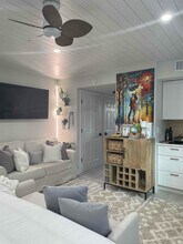 1555 Tarpon Center Dr in Venice, FL - Building Photo - Building Photo