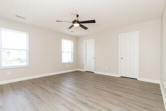 237 Hennepin Dr in Maineville, OH - Building Photo - Building Photo