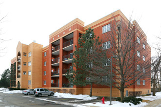 Miramonte Pointe in Palatine, IL - Building Photo - Building Photo