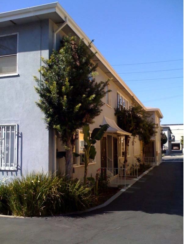 5662 Fountain Ave in Los Angeles, CA - Foto de edificio - Building Photo